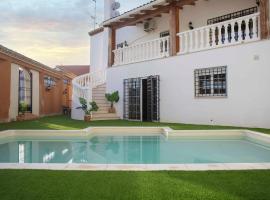 Villa española, Casa del Nene, alquiler vacacional en Navarrés