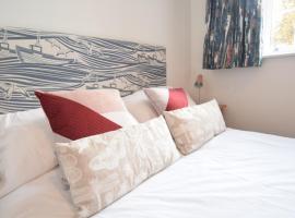 Beautiful flat in luxury Graylingwell development, luksushotell i Chichester