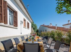 Holiday Home La Vigneronne by Interhome, hotel Fourques városában