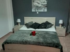 Avra Rooms, guest house in Ermoupoli