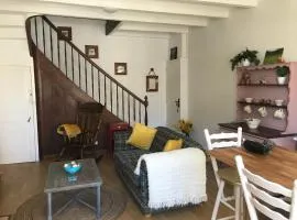 Charming 1-bed cottage Montemboeuf