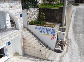Apartman&Studio S, appartamento a Ploče (Porto Tolero)