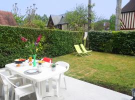 Holiday Home Domaine de Clairefontaine-2 by Interhome, villa en Deauville