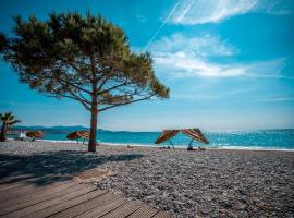 FAME - Marina baie des Anges, hôtel à Villeneuve-Loubet