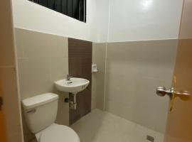 Sto. Niño Residences Standard Room, hotel v destinaci Lucena