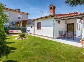Pet Friendly Home In Fazana With Kitchen