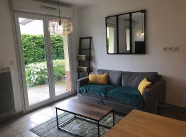 Appartement Idéal circuit 3km, хотел в Льо Ман