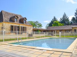 Stunning Home In Eglise Neuve Dissac With 5 Bedrooms, Private Swimming Pool And Outdoor Swimming Pool, hotel con parking en La Visayre