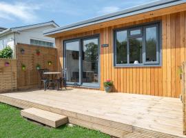 The Jolly Lodge-Sea Views-Free Parking, Cottage in Lyme Regis