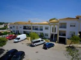 Apartamento T2 em condomínio fechado.