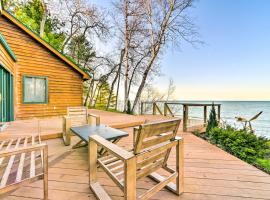 Lakefront Applegate Retreat with Private Beach!, villa in Applegate