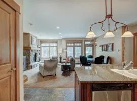 Luxurious 2 BR in River Run Village with Ski in ski out, Kids Ski Free condo