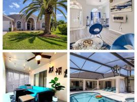NEW Modern Relaxing 4 Bedroom Pool Villa Near Disney's Parks, hotel with jacuzzis in Davenport