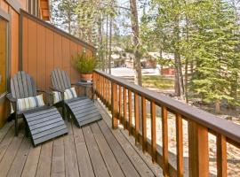 Northwoods Townhomes Unit B, holiday home in Truckee
