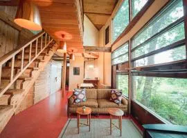 Oval Mountain Lodge