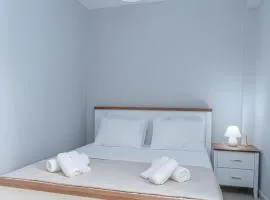 J&T Apartment - 150m from the beach