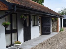 Sandhurst Farm Forge Self Catering Stableblock, acomodação em Sittingbourne