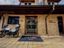 Hotel FAMIL - adults only, hotel que aceita pets em Bansko