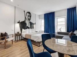 INITIAL - JAMES BOND 007 - Centre ville de Quebec