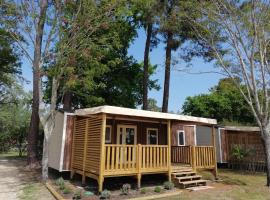 CAMPING LES OURMES, hotel Hourtinban
