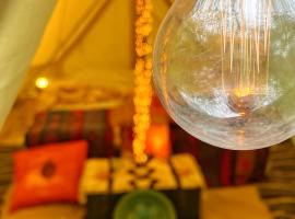 SENSI - 'FIRE' Restaurant and Glamping โรงแรมในโอสท์คัมป์