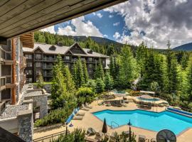 Blackcomb Springs Suites by CLIQUE, hotell i Whistler