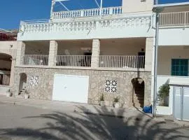 Voramar debaix