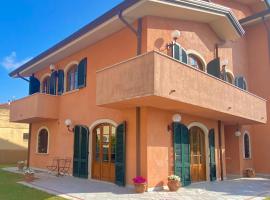 Villa Silvana: Querceta'da bir ucuz otel