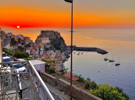 Nel blu dipinto di blu, Hotel in Scilla