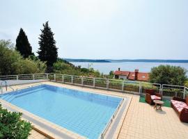 Awesome Apartment In Portoroz With Outdoor Swimming Pool, luxe hotel in Portorož