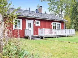 2 Bedroom Awesome Home In Eksjö