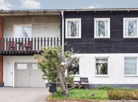 Kotedža Stunning Home In Storebro With 3 Bedrooms pilsētā Storebro