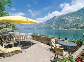 1 Bedroom Stunning Home In Kotor