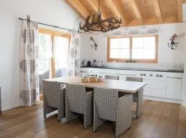 Alpine chic apartment at Rothorn cable car