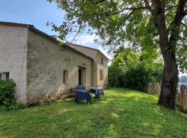 L'Annexe Mauvilla, hotel in Civrac-de-Dordogne