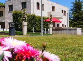 Sotto Il Cielo Hotel，皮諾拉瓦的飯店