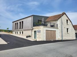 La Terrasse d'Onna, hotel with parking in Theneuil