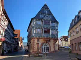 Hotel zum Riesen - älteste Fürstenherberge Deutschlands: Miltenberg'de bir otel