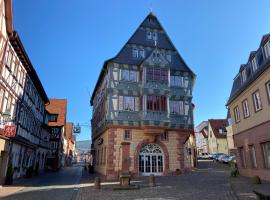 Hotel zum Riesen - älteste Fürstenherberge Deutschlands, hotel v destinaci Miltenberg