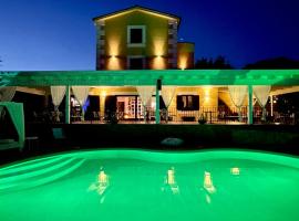 Borgo del Nespolo，位于佩斯基奇的酒店