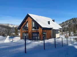 Domy Pod Babią, hotel with hot tubs in Zawoja