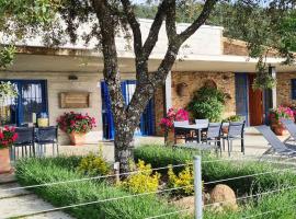 Casa Rural Madre del Agua. Finca El Robledillo, hotelli kohteessa Monesterio