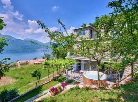 La casetta nel bosco - Hot tube, Sauna, AC and Free Park, hotel a Lierna