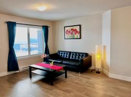 Kelowna new lake view 2bedrooms suite close BIG WHITE, hotel en Kelowna