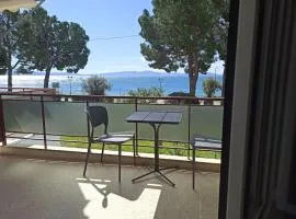 Lovely beachfront studio