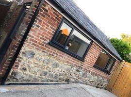 Exclusive Modern decorated 1 Bedroom Detached Studio, self catering accommodation in Newport