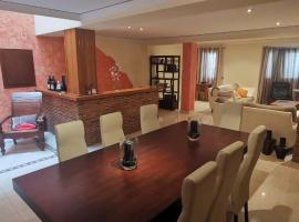 CASUAL SUITES GANDIA CENTRO، فندق مع جاكوزي في غانديا