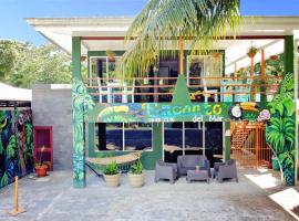 Encanto Del Mar Hotel, hotel en Jacó