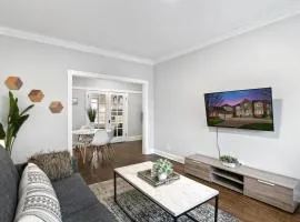 2BR Stylish Apartment in Avondale close to Shops - Roscoe 1W