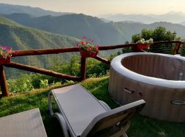 Home Holidays Crasciana, con terrazza vista sulle Alpi Apuane., dovolenkový prenájom v destinácii Crasciana
